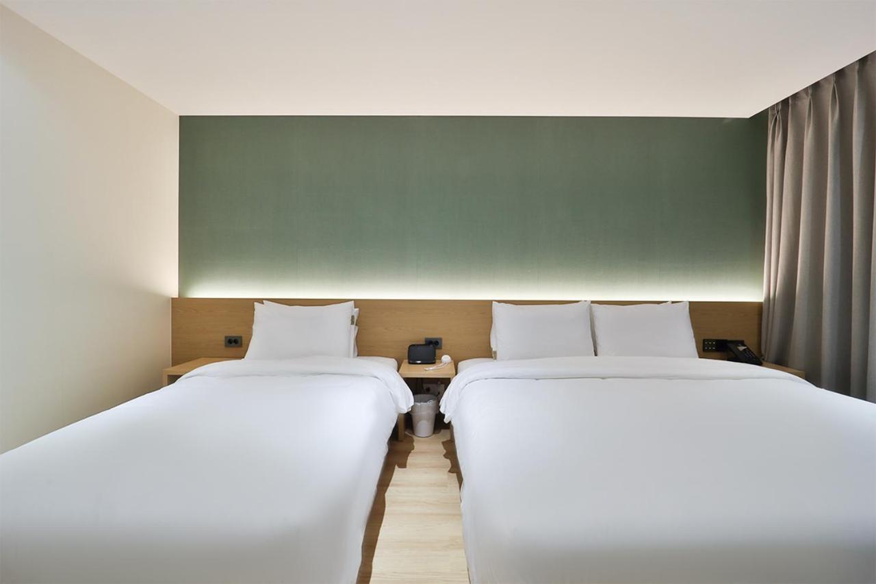 Custom Hotel Ilsan Ni Esterno foto